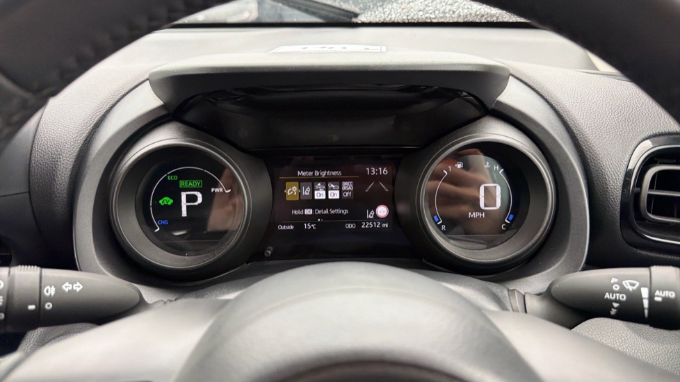 Toyota Yaris Cross 1.5 Hybrid Icon 5dr CVT Hybrid Estate - Image 11