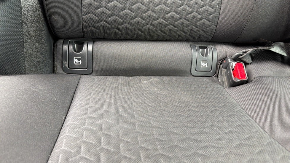 Toyota Yaris Cross 1.5 Hybrid Icon 5dr CVT Hybrid Estate - Image 14