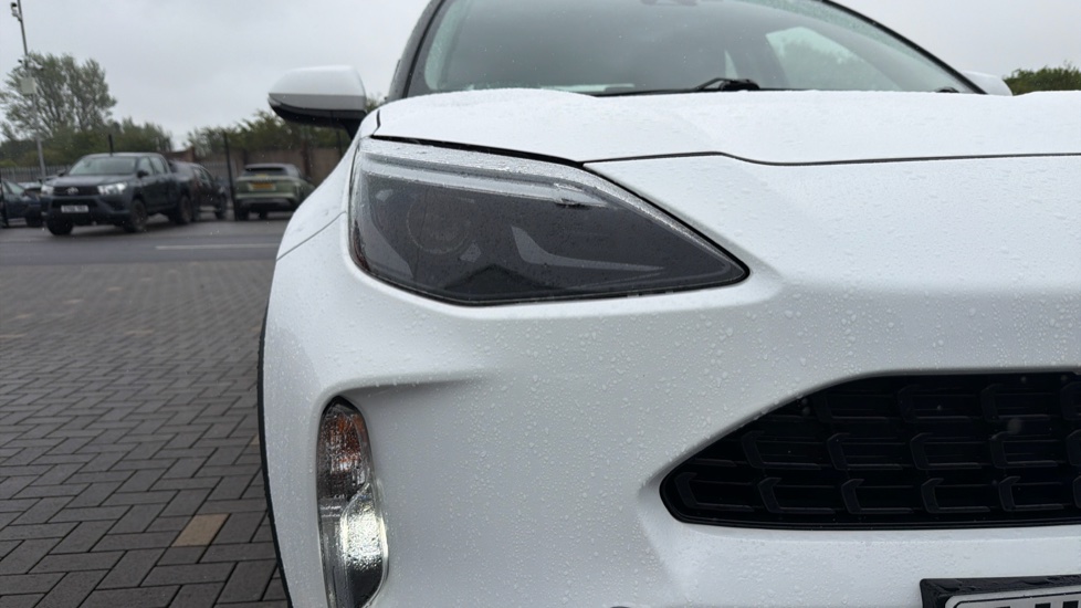 Toyota Yaris Cross 1.5 Hybrid Icon 5dr CVT Hybrid Estate - Image 20