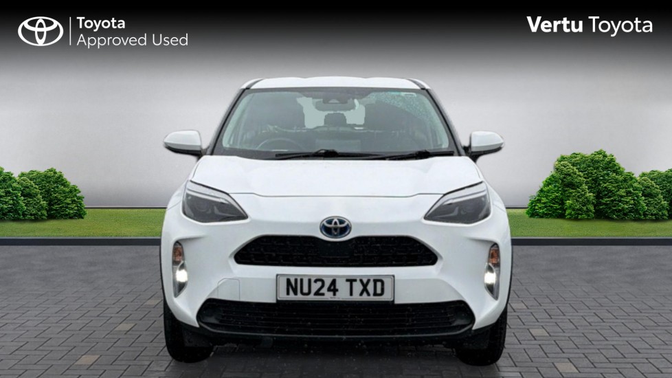 Toyota Yaris Cross 1.5 Hybrid Icon 5dr CVT Hybrid Estate - Image 22
