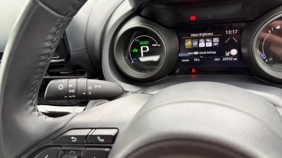 Toyota Yaris Cross 1.5 Hybrid Icon 5dr CVT Hybrid Estate - Image 32