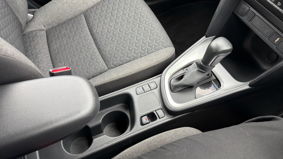 Toyota Yaris Cross 1.5 Hybrid Icon 5dr CVT Hybrid Estate - Image 36
