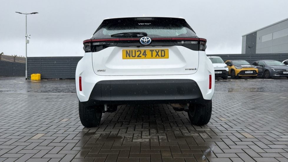 Toyota Yaris Cross 1.5 Hybrid Icon 5dr CVT Hybrid Estate - Image 52