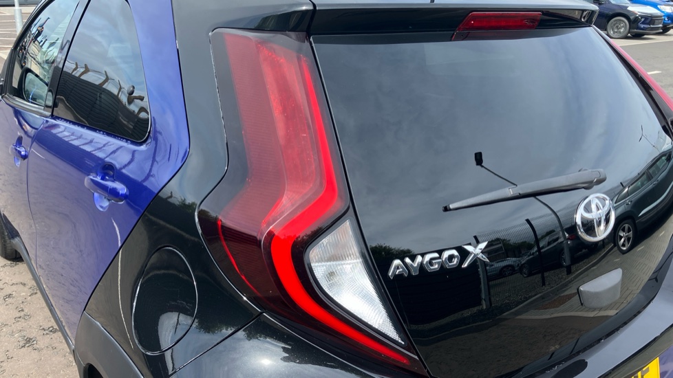 Toyota Aygo X 1.0 VVT-i Edge 5dr Auto Petrol Hatchback - Image 21
