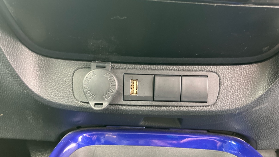 Toyota Aygo X 1.0 VVT-i Edge 5dr Auto Petrol Hatchback - Image 35