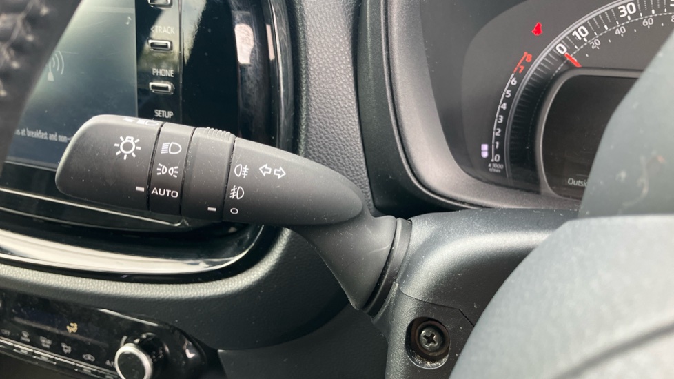 Toyota Aygo X 1.0 VVT-i Edge 5dr Auto Petrol Hatchback - Image 43