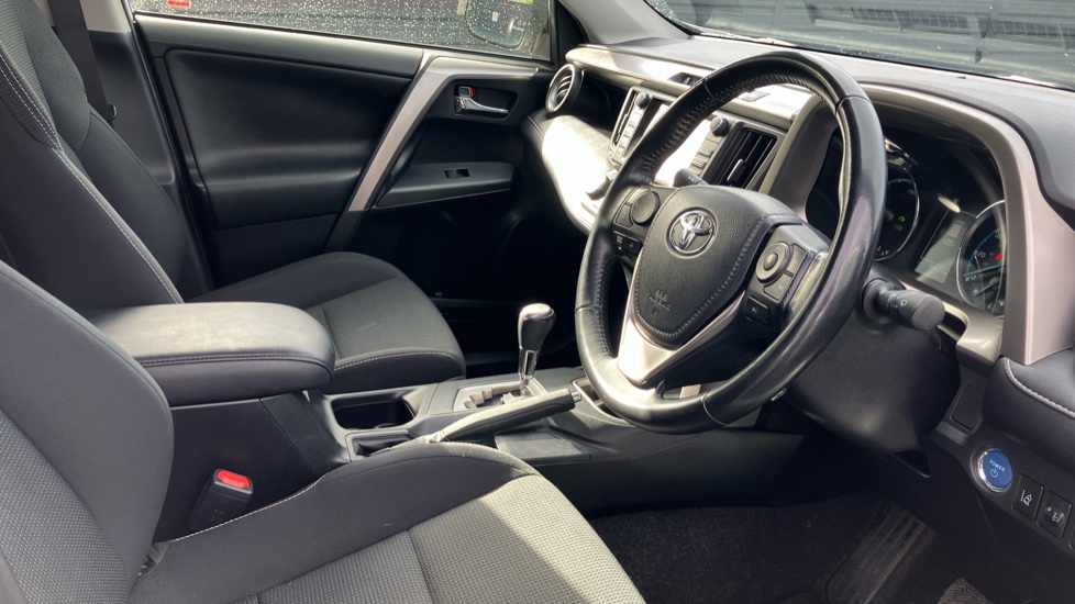 Toyota RAV4 2.5 VVT-i Hybrid Business Ed Plus TSS 5dr CVT 2WD Hybrid Estate - Image 12