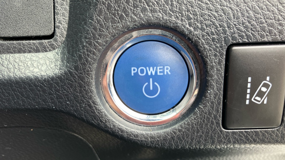 Toyota RAV4 2.5 VVT-i Hybrid Business Ed Plus TSS 5dr CVT 2WD Hybrid Estate - Image 16