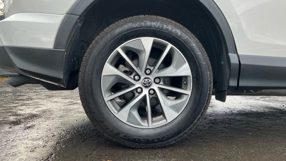 Toyota RAV4 2.5 VVT-i Hybrid Business Ed Plus TSS 5dr CVT 2WD Hybrid Estate - Image 25