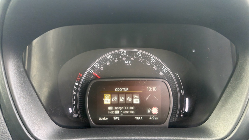 Toyota Aygo X 1.0 VVT-i Edge 5dr Petrol Hatchback - Image 11