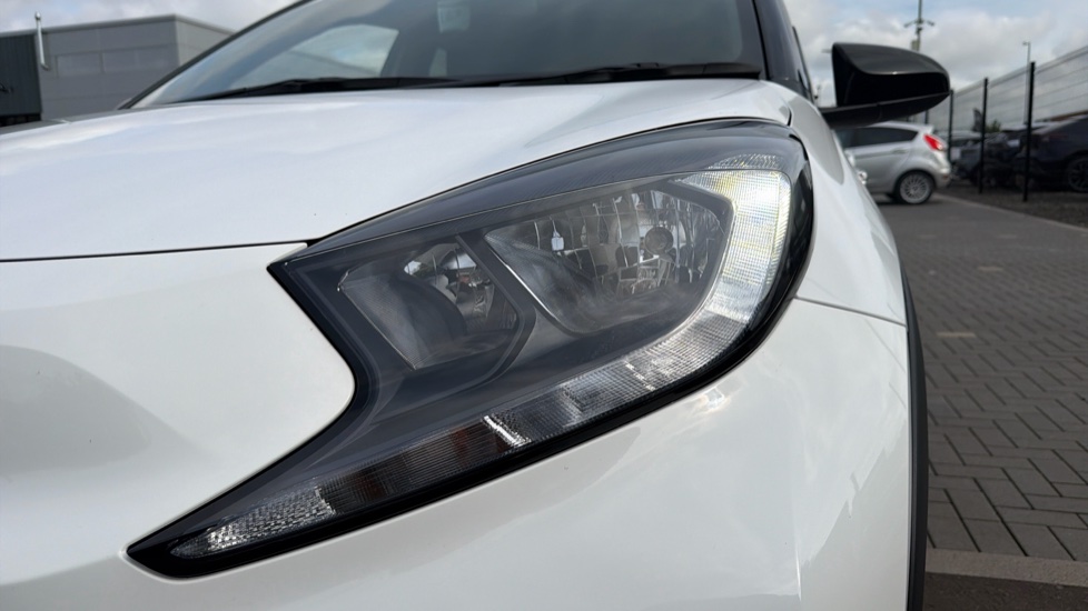 Toyota Aygo X 1.0 VVT-i Edge 5dr Petrol Hatchback - Image 20