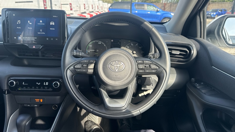 Toyota Yaris 1.5 Hybrid Icon 5dr CVT Hybrid Hatchback - Image 7