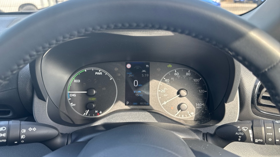Toyota Yaris 1.5 Hybrid Icon 5dr CVT Hybrid Hatchback - Image 11