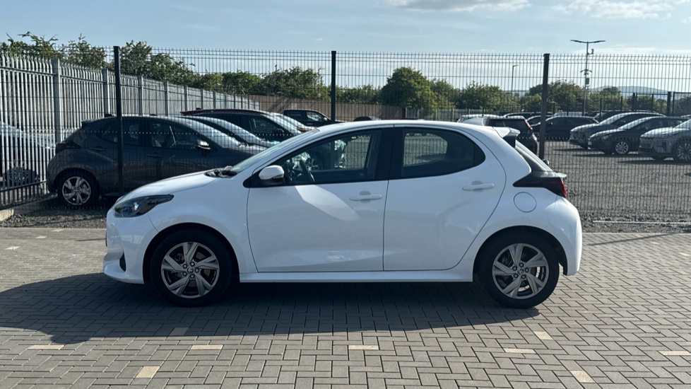 Toyota Yaris 1.5 Hybrid Icon 5dr CVT Hybrid Hatchback - Image 24