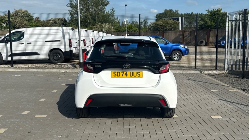 Toyota Yaris 1.5 Hybrid Icon 5dr CVT Hybrid Hatchback - Image 26