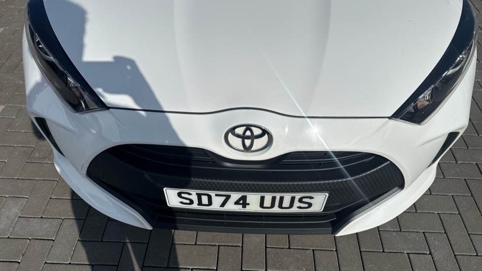Toyota Yaris 1.5 Hybrid Icon 5dr CVT Hybrid Hatchback - Image 41