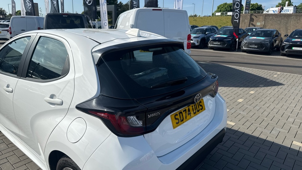 Toyota Yaris 1.5 Hybrid Icon 5dr CVT Hybrid Hatchback - Image 46