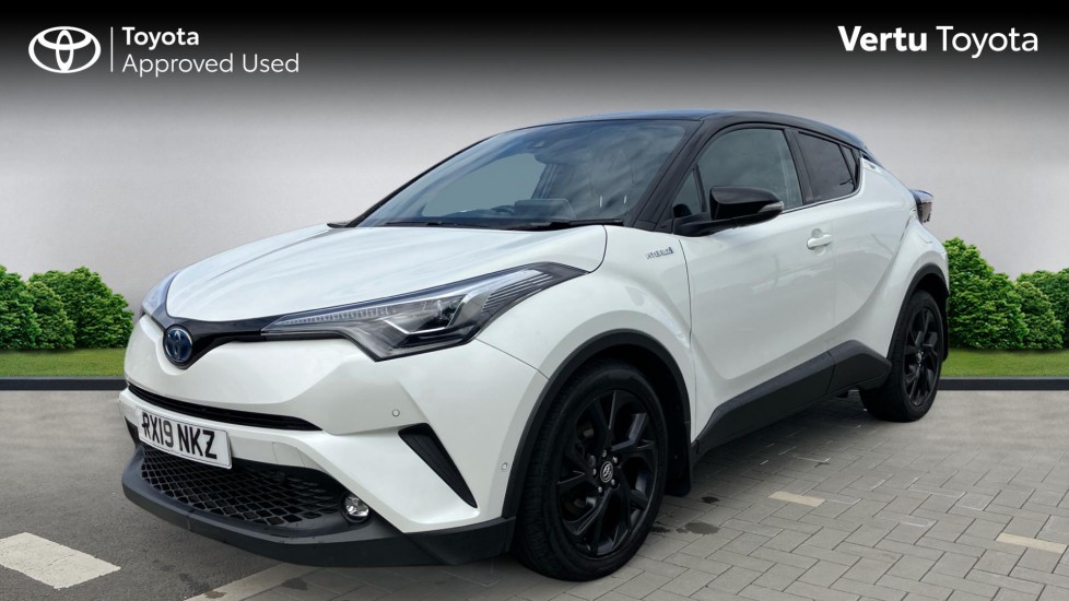 Toyota C-HR 1.8 Hybrid Dynamic 5dr CVT Hybrid Hatchback - Image 3