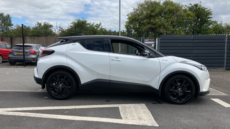 Toyota C-HR 1.8 Hybrid Dynamic 5dr CVT Hybrid Hatchback - Image 23