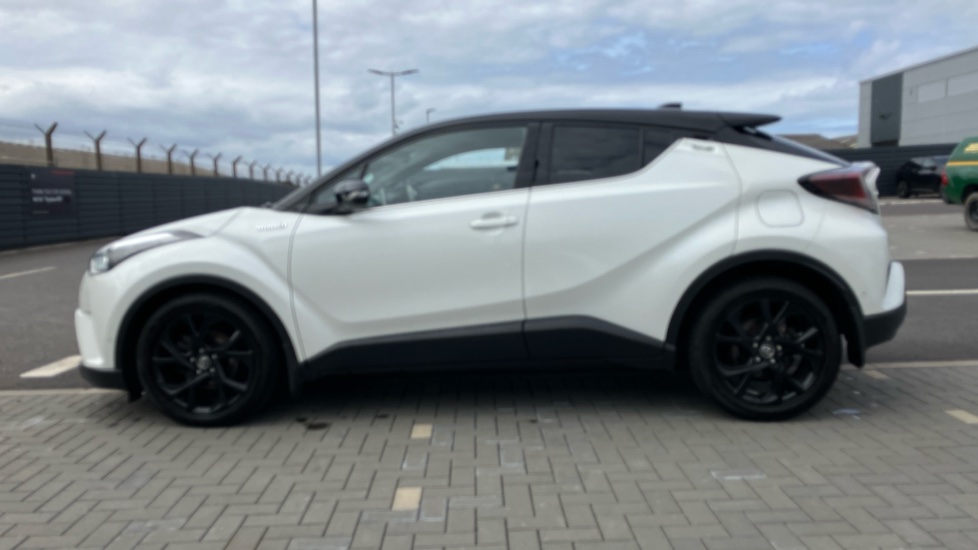 Toyota C-HR 1.8 Hybrid Dynamic 5dr CVT Hybrid Hatchback - Image 24