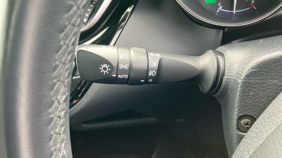 Toyota C-HR 1.8 Hybrid Dynamic 5dr CVT Hybrid Hatchback - Image 34