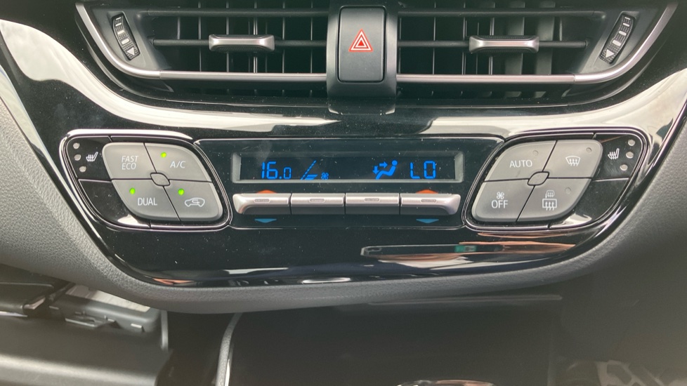Toyota C-HR 1.8 Hybrid Dynamic 5dr CVT Hybrid Hatchback - Image 38