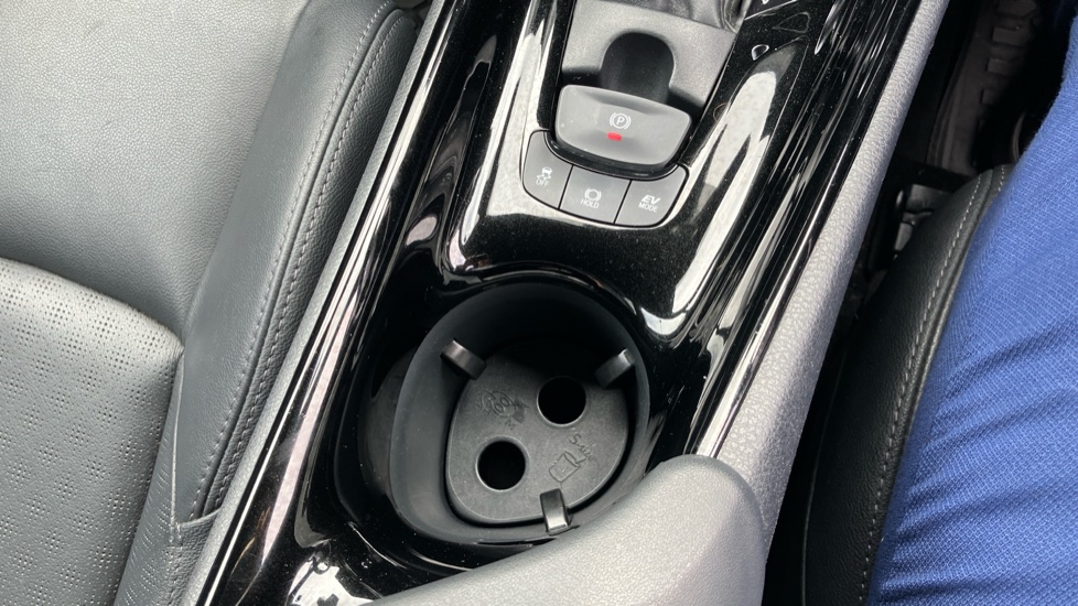 Toyota C-HR 1.8 Hybrid Dynamic 5dr CVT Hybrid Hatchback - Image 41