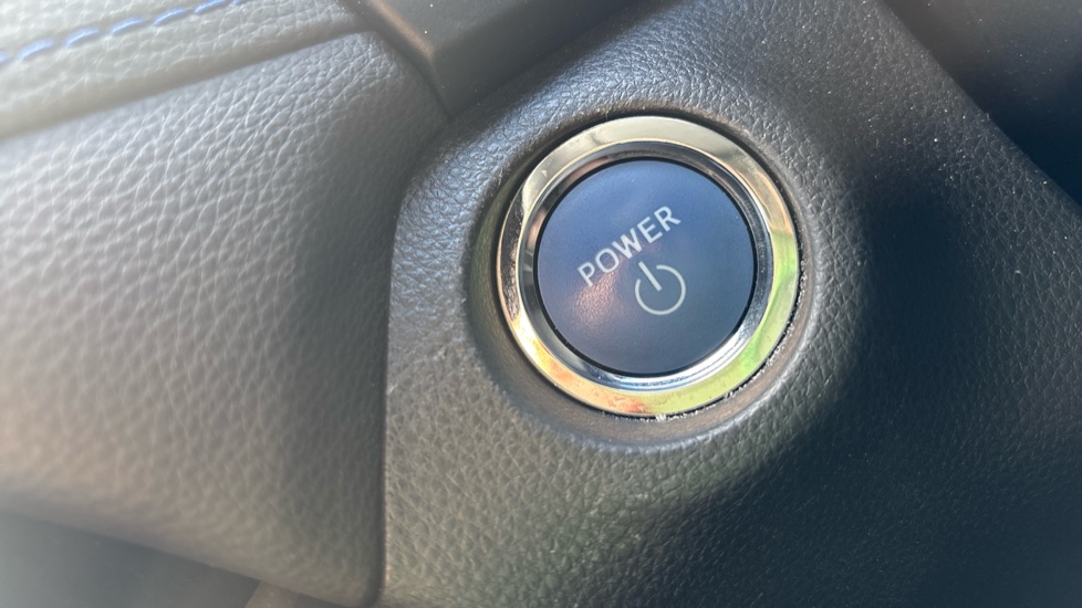 Toyota RAV4 2.5 VVT-i Hybrid Dynamic 5dr CVT Hybrid Estate - Image 16