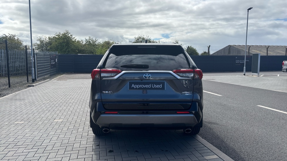 Toyota RAV4 2.5 VVT-i Hybrid Dynamic 5dr CVT Hybrid Estate - Image 26