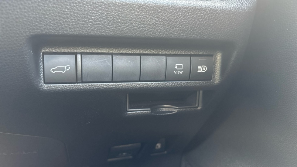 Toyota RAV4 2.5 VVT-i Hybrid Dynamic 5dr CVT Hybrid Estate - Image 65