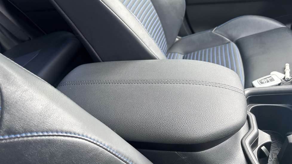 Toyota RAV4 2.5 VVT-i Hybrid Dynamic 5dr CVT Hybrid Estate - Image 67