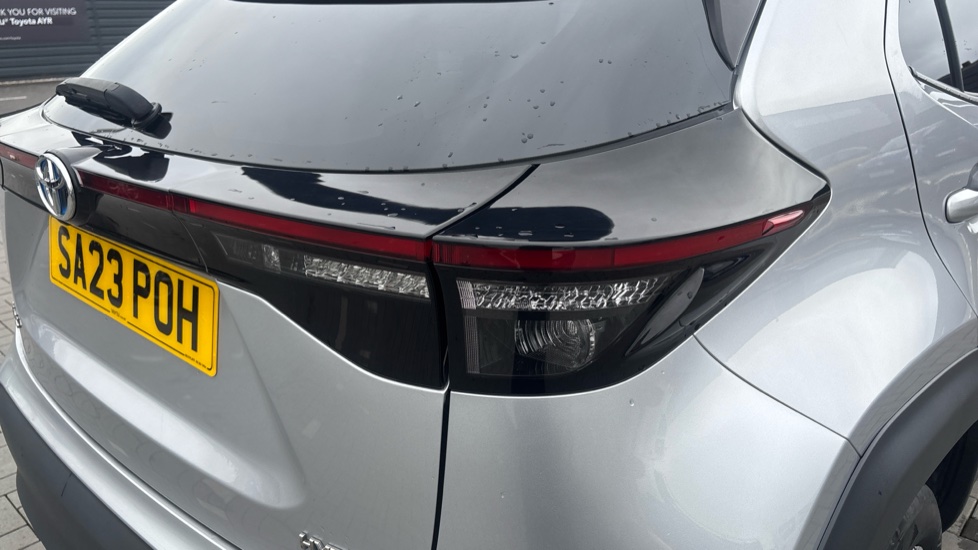 Toyota Yaris Cross 1.5 Hybrid Design 5dr CVT Hybrid Estate - Image 21