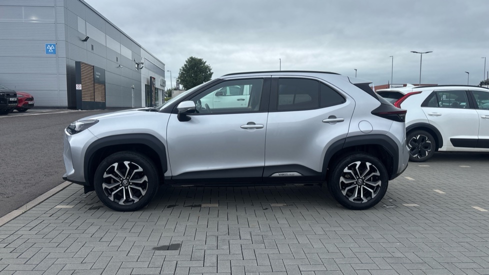 Toyota Yaris Cross 1.5 Hybrid Design 5dr CVT Hybrid Estate - Image 24