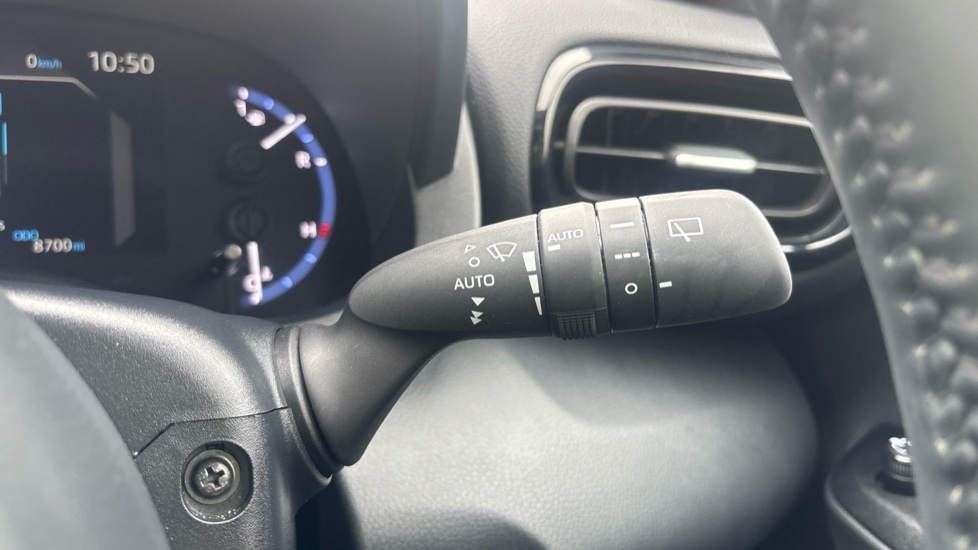 Toyota Yaris Cross 1.5 Hybrid Design 5dr CVT Hybrid Estate - Image 38