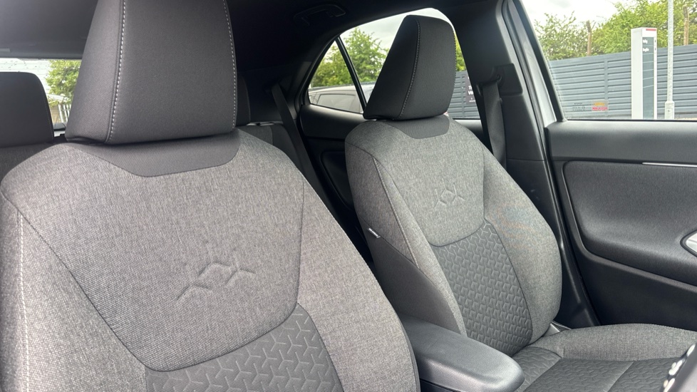 Toyota Yaris Cross 1.5 Hybrid Design 5dr CVT Hybrid Estate - Image 51