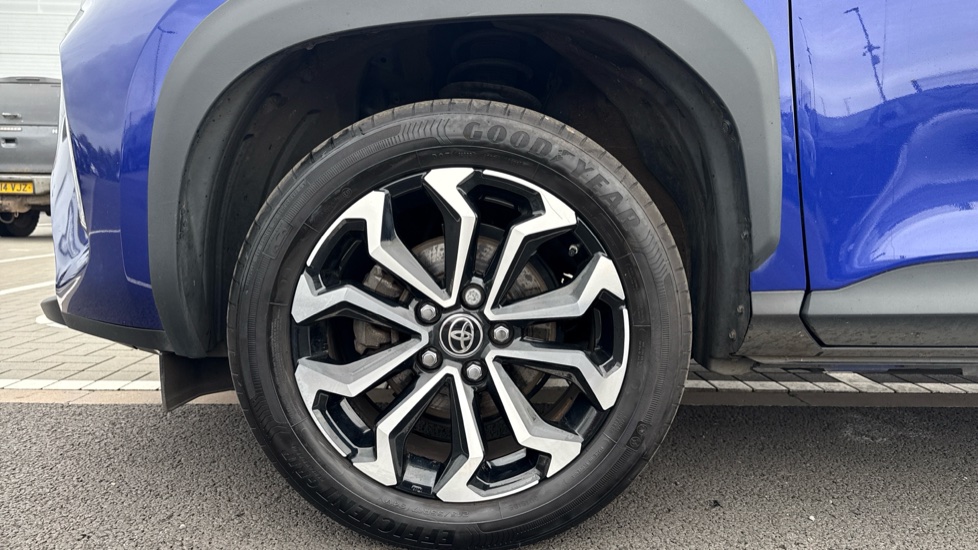 Toyota Yaris Cross 1.5 Hybrid Design 5dr CVT Hybrid Estate - Image 25