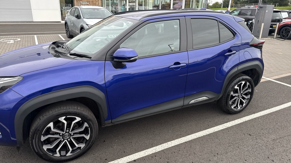 Toyota Yaris Cross 1.5 Hybrid Design 5dr CVT Hybrid Estate - Image 41