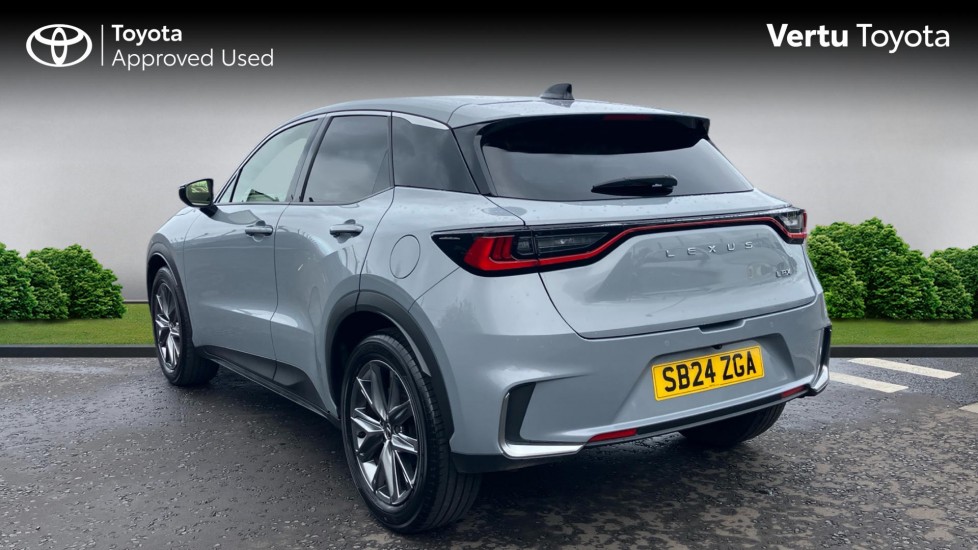 Lexus LBX 1.5 Premium Plus 5dr E-CVT Hybrid Hatchback - Image 4