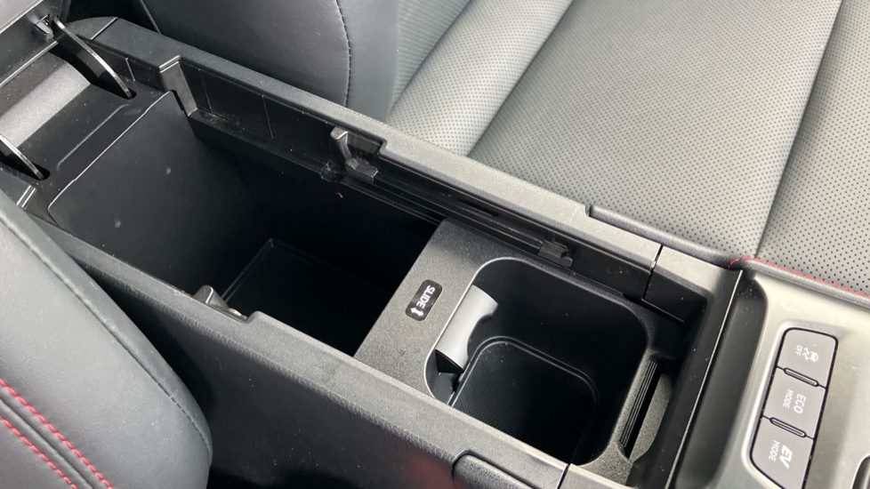 Lexus LBX 1.5 Premium Plus 5dr E-CVT Hybrid Hatchback - Image 42