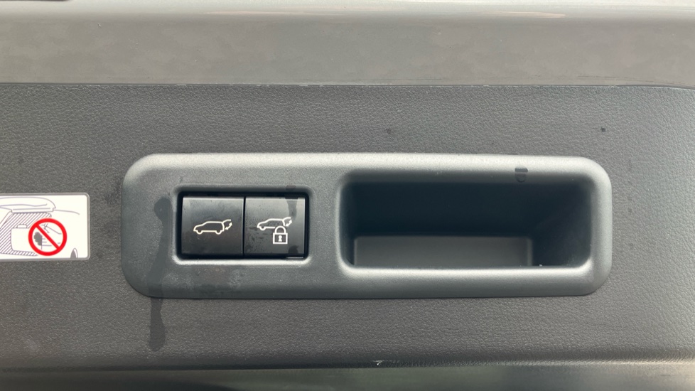 Lexus LBX 1.5 Premium Plus 5dr E-CVT Hybrid Hatchback - Image 43