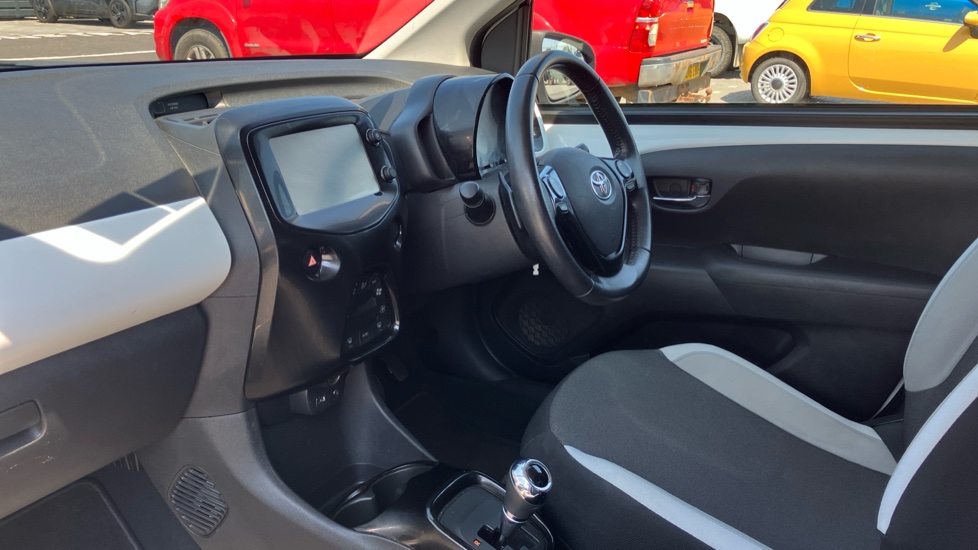 Toyota Aygo 1.0 VVT-i X-Press 5dr x-shift Petrol Hatchback - Image 5