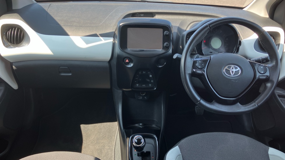 Toyota Aygo 1.0 VVT-i X-Press 5dr x-shift Petrol Hatchback - Image 6