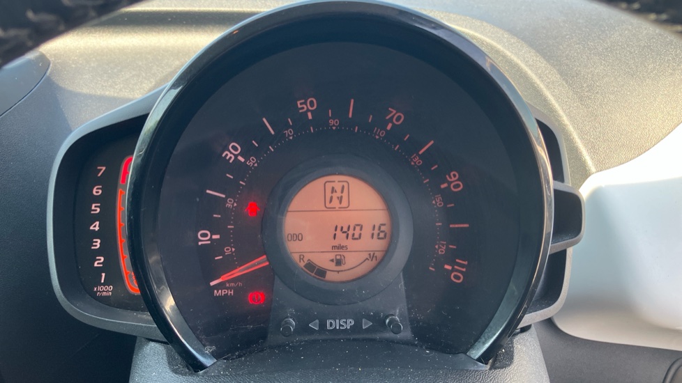 Toyota Aygo 1.0 VVT-i X-Press 5dr x-shift Petrol Hatchback - Image 11