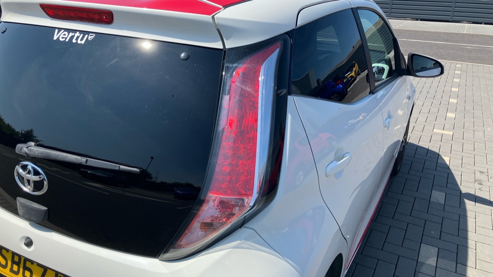 Toyota Aygo 1.0 VVT-i X-Press 5dr x-shift Petrol Hatchback - Image 21