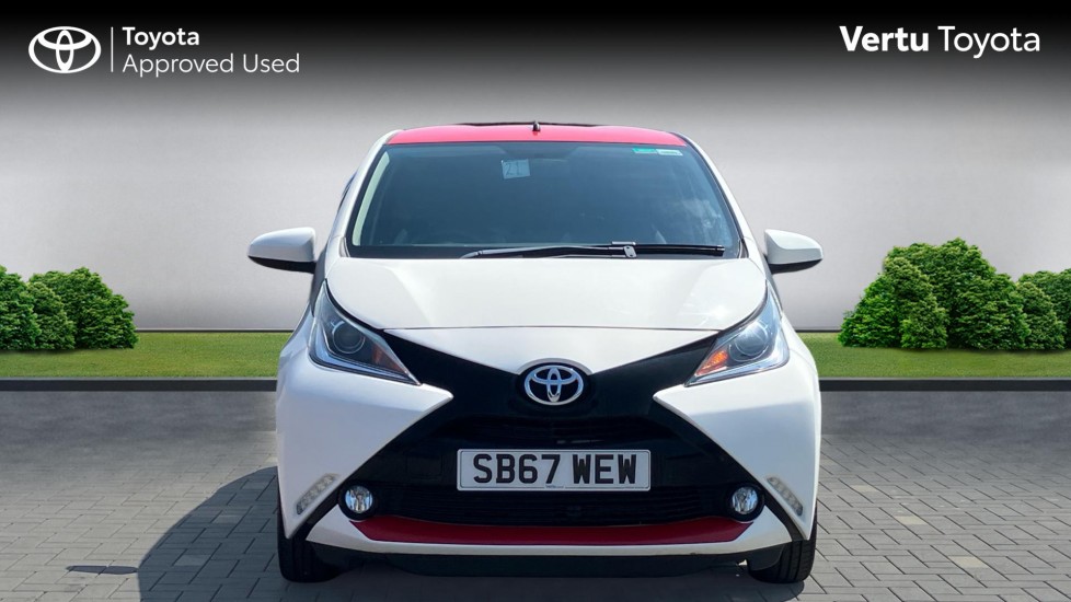 Toyota Aygo 1.0 VVT-i X-Press 5dr x-shift Petrol Hatchback - Image 22