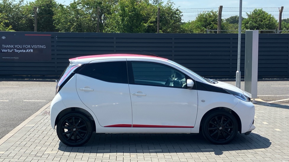 Toyota Aygo 1.0 VVT-i X-Press 5dr x-shift Petrol Hatchback - Image 23