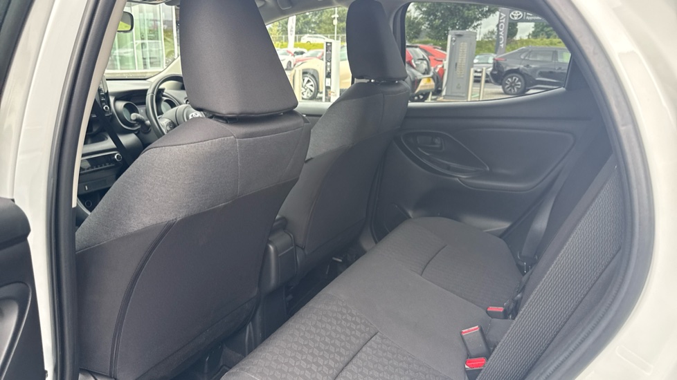 Toyota Yaris 1.5 Hybrid Design 5dr CVT Hybrid Hatchback - Image 15