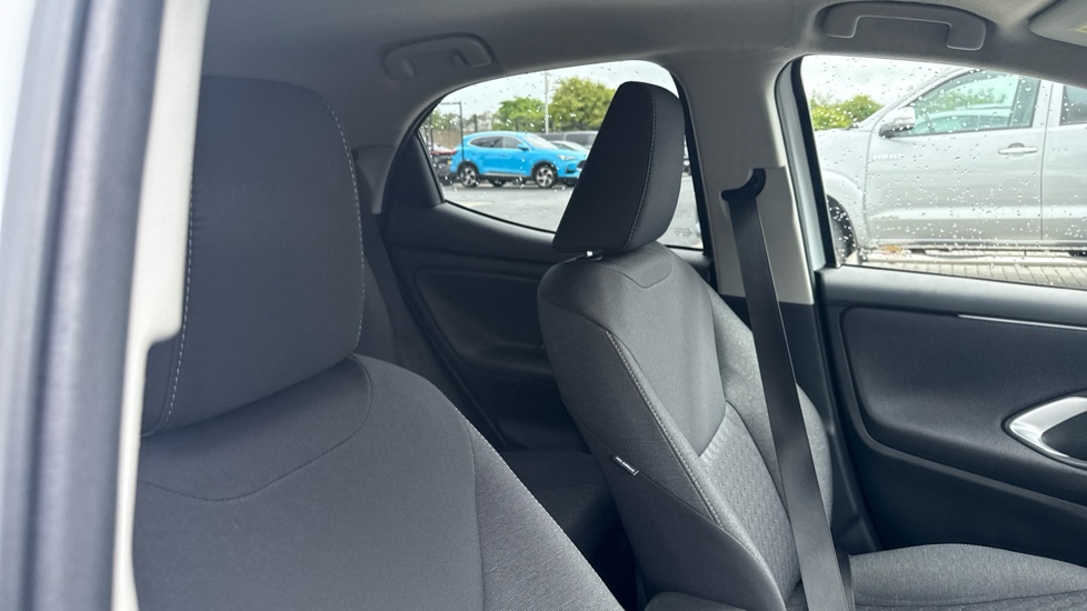 Toyota Yaris 1.5 Hybrid Design 5dr CVT Hybrid Hatchback - Image 19