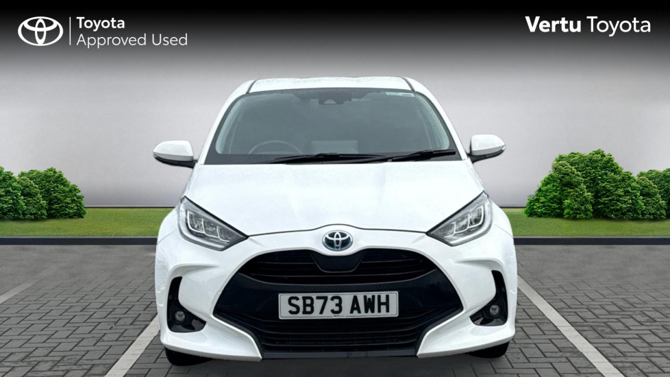 Toyota Yaris 1.5 Hybrid Design 5dr CVT Hybrid Hatchback - Image 22