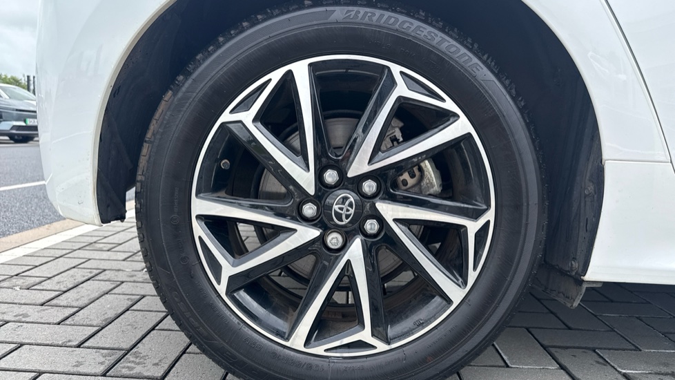 Toyota Yaris 1.5 Hybrid Design 5dr CVT Hybrid Hatchback - Image 25